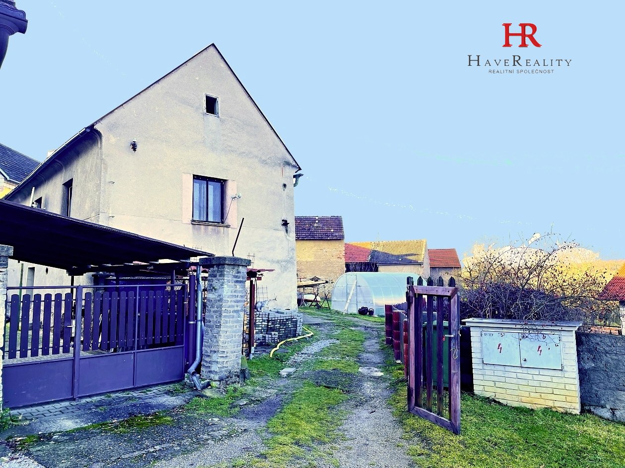 Prodej rodinného domu, pozemek 879 m2, Karlštejn, okr. Beroun