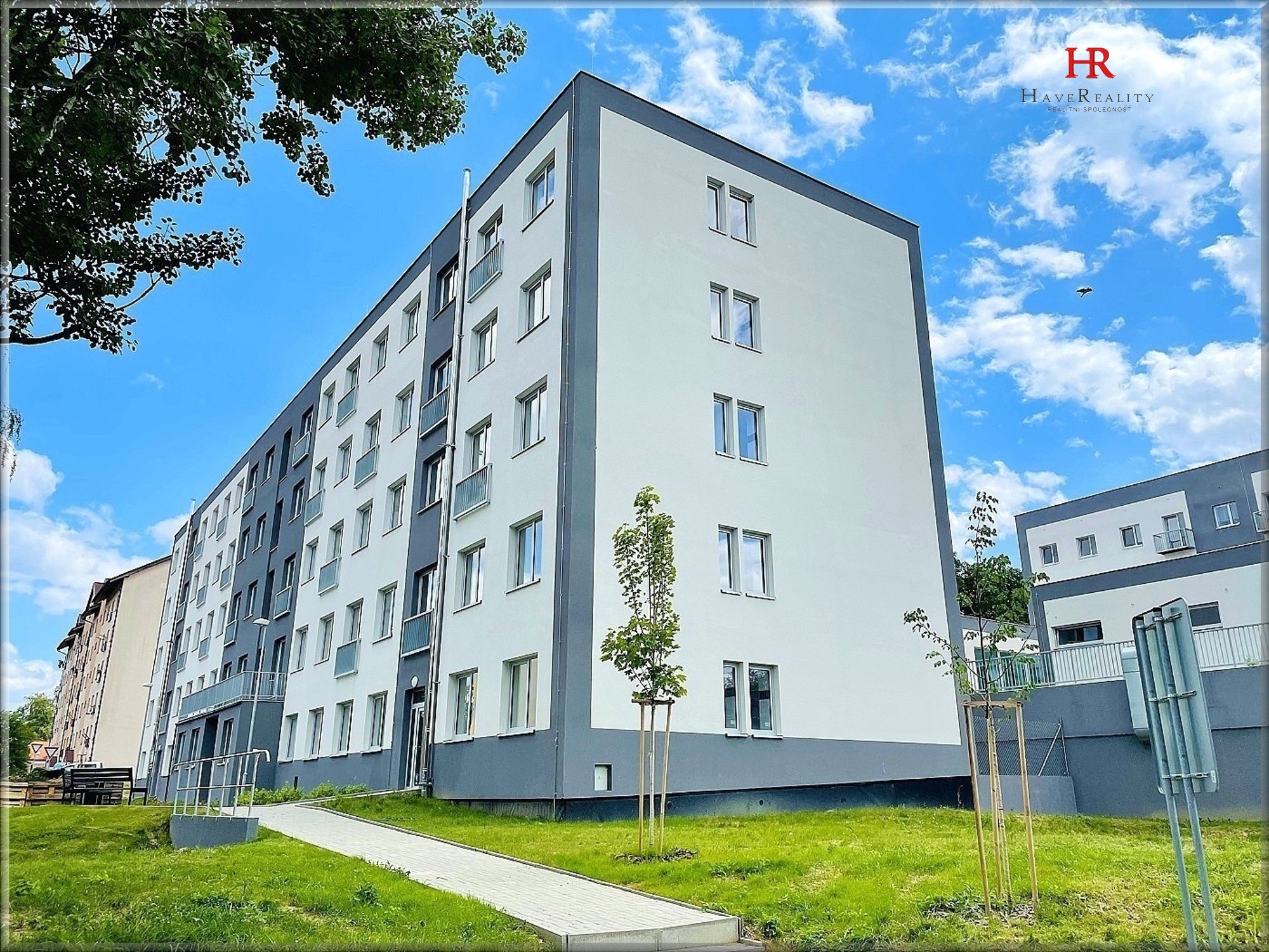 Prodej bytu 2kk, OV, 52 m2, balkón, sklep, Milovice - Mladá, okres Nymburk.