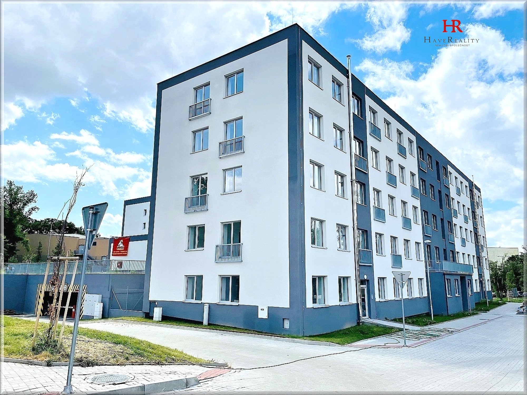 Prodej bytu 3kk, OV, 57 m2, terasa, sklep, Milovice - Mladá, okres Nymburk.