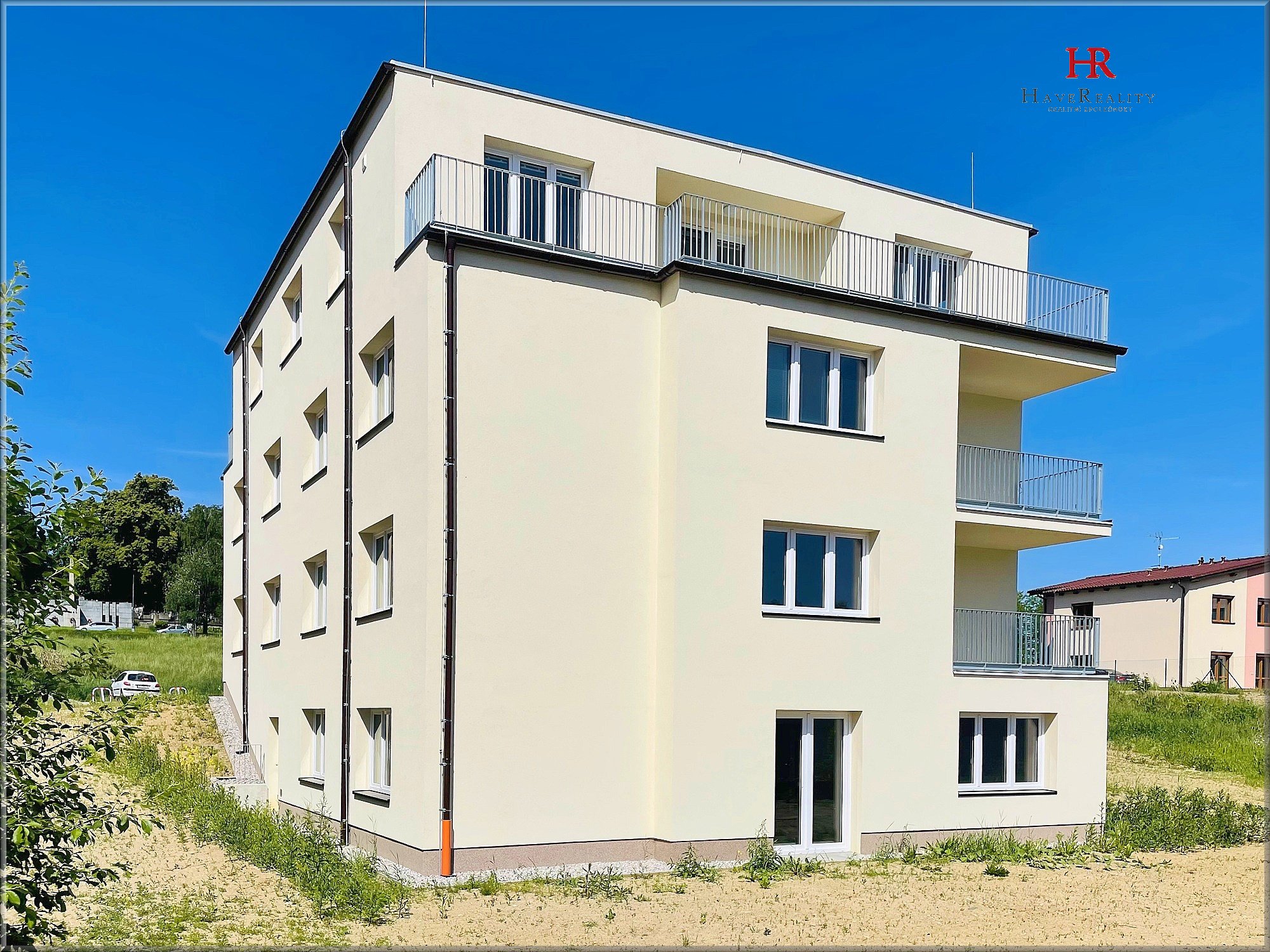 Prodej bytu 3+1, terasa, parkování, 93 m2, OV, Pod Karlovem, Benešov