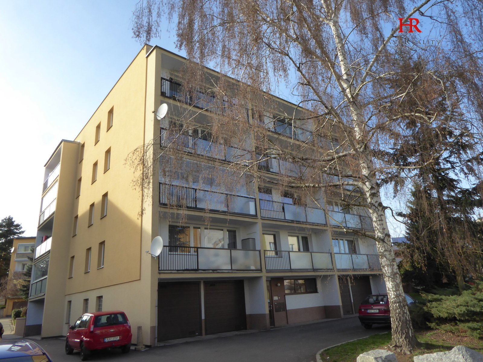 Nabízíme k pronájmu velmi pěkný byt 3+1/L, 68 m2, panel, DV, Benešov