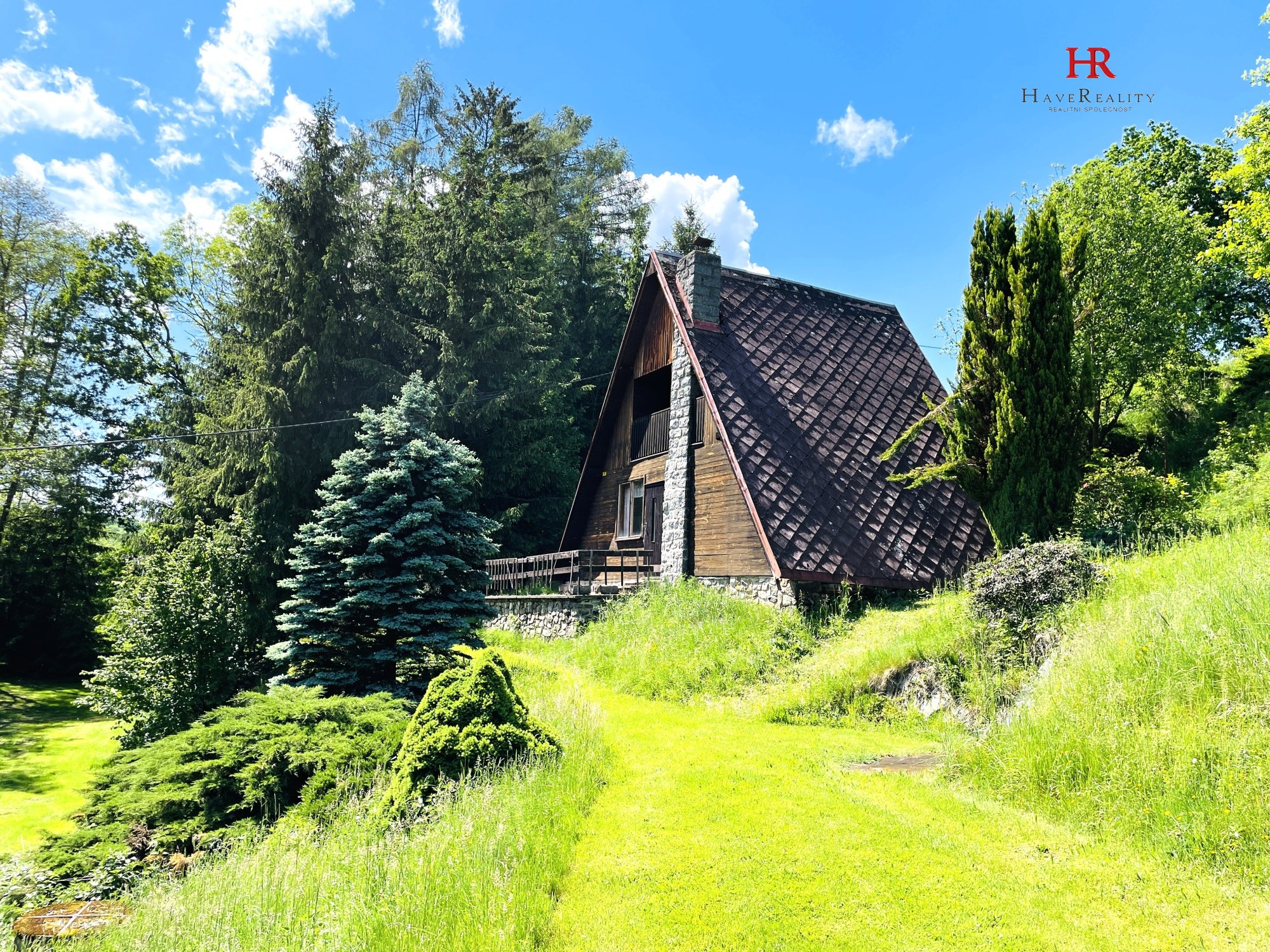 Prodej chaty 3+kk, pozemek 3.987 m2, Postupice – Lhota Veselka, okr. Benešov