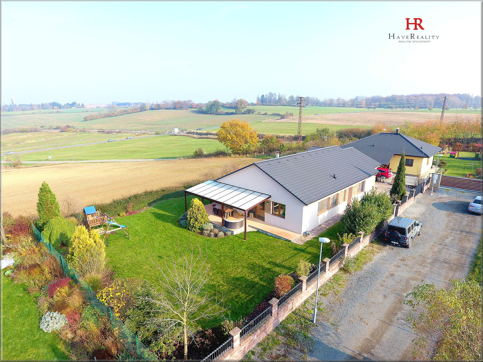 Prodej RD, 4+kk/T, garáž, pozemek 1086 m2, Postupice – Dobříčkov, Benešov