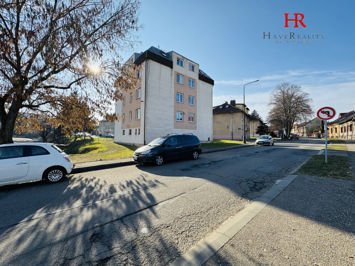 Pronájem bytu 3+1/B, 66 m2, Ladova, Benešov.