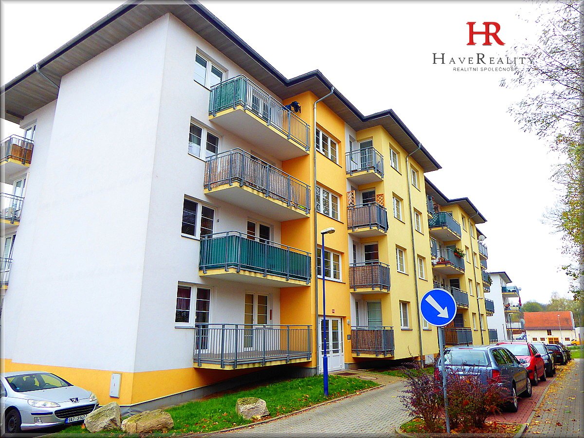 Pronájem pěkného bytu 2+kk/L, 38 m2, Benešov.