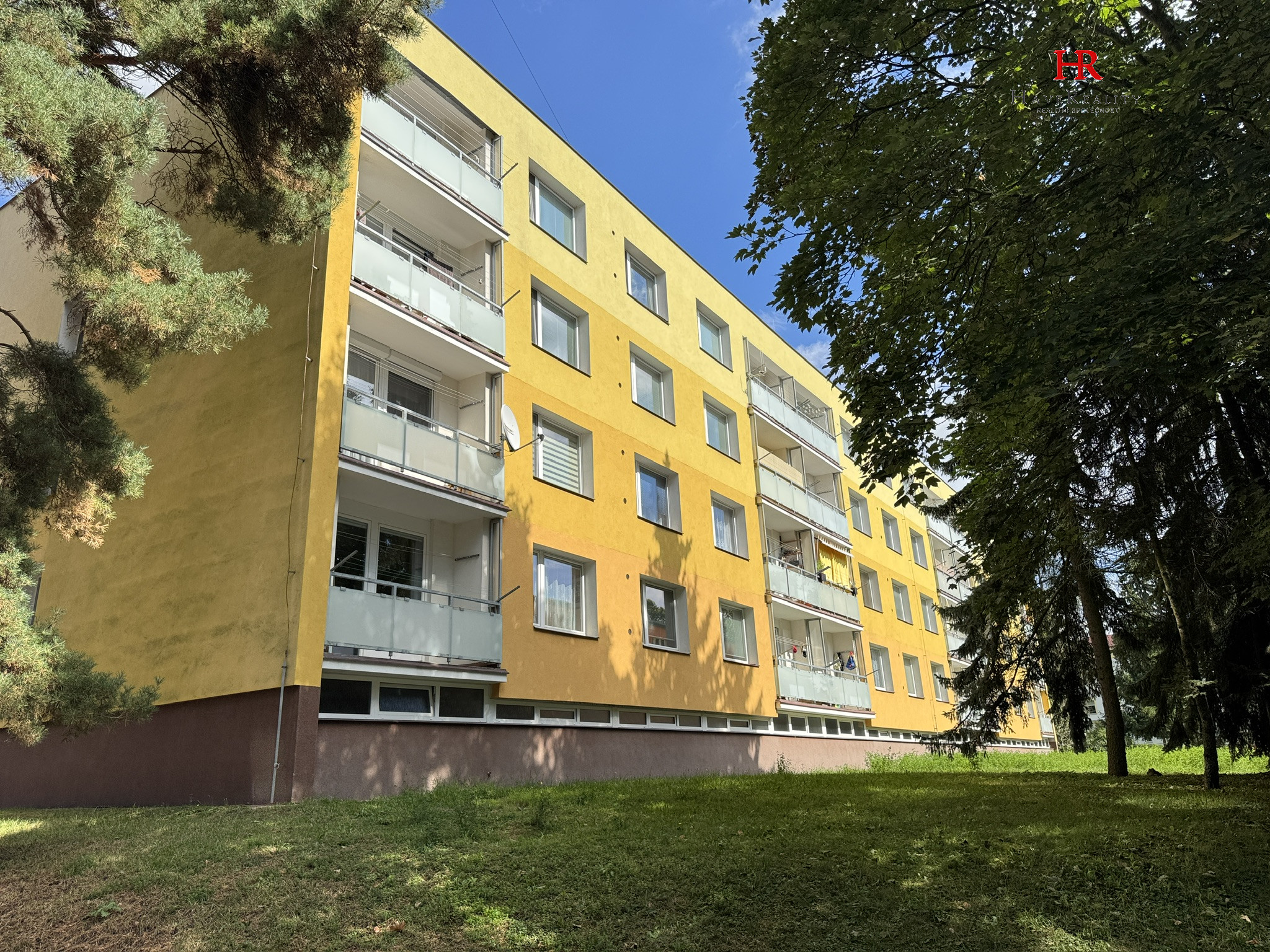 Prodej bytu 4+1/L, 79 m2, panel, Hořice
