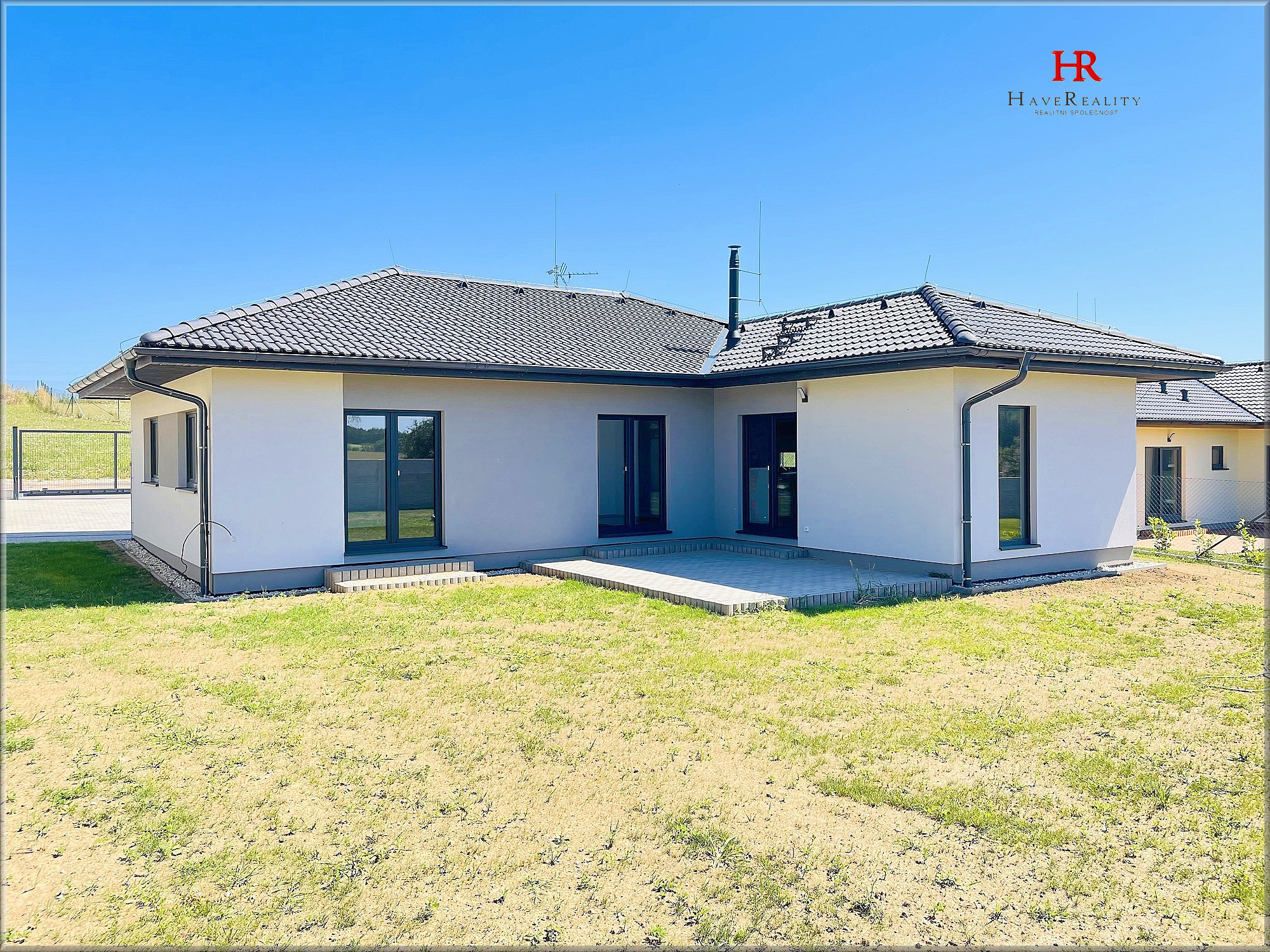 Pronájem novostavby RD 4+kk, 106 m2, terasa, parkovací stání, Řehenice-Křiváček.