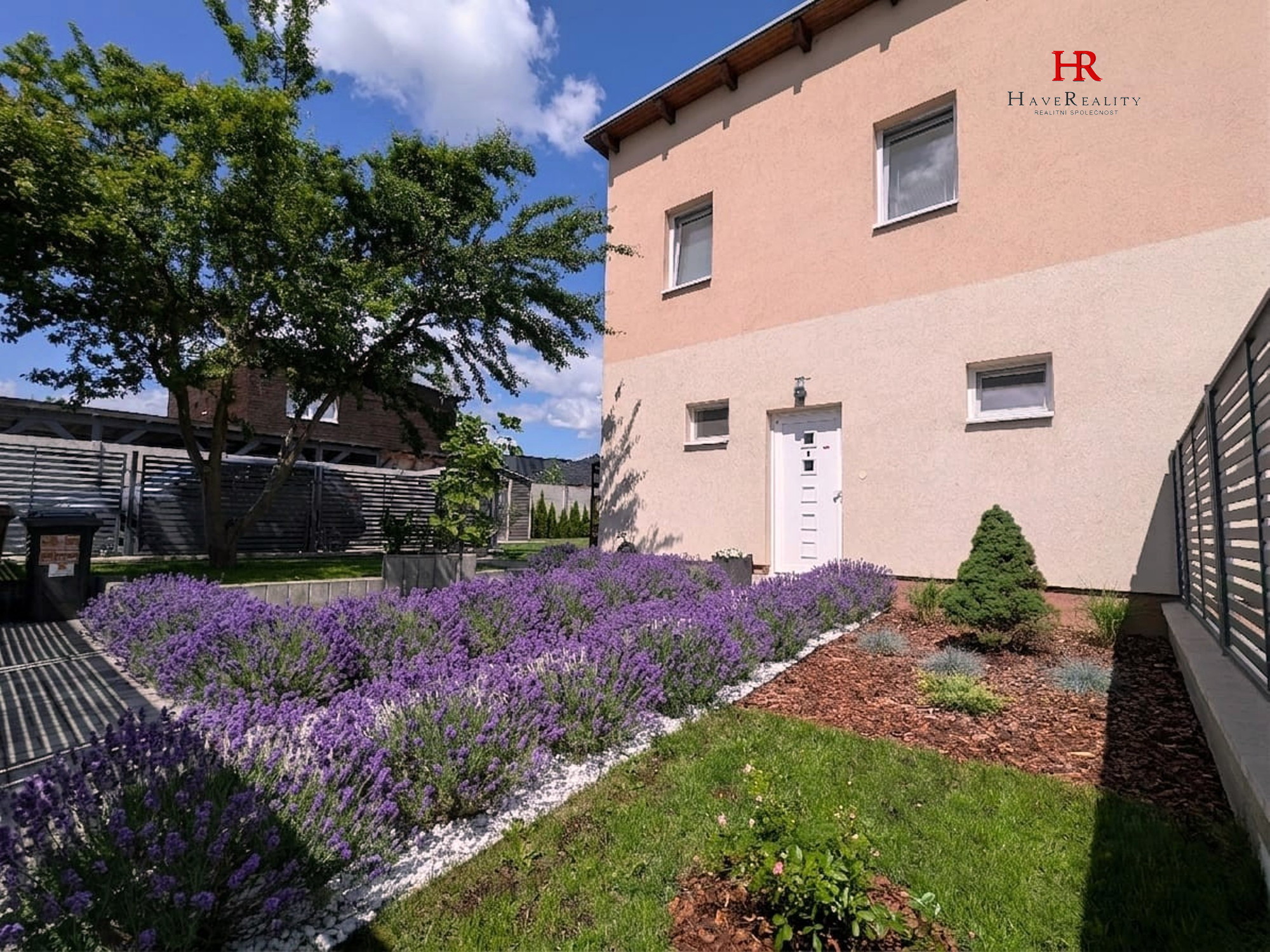 Prodej rodinného domu, 90 m2, pozemek 383 m2, 2 parkovací stání, Úhonice, ul. Slunečná