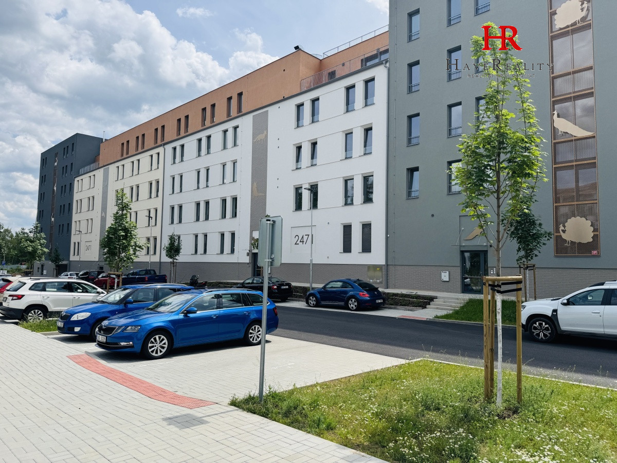 Pronájem novostavby bytu 3+kk, 73 m2 + lodžie 5 m2, Benešov.