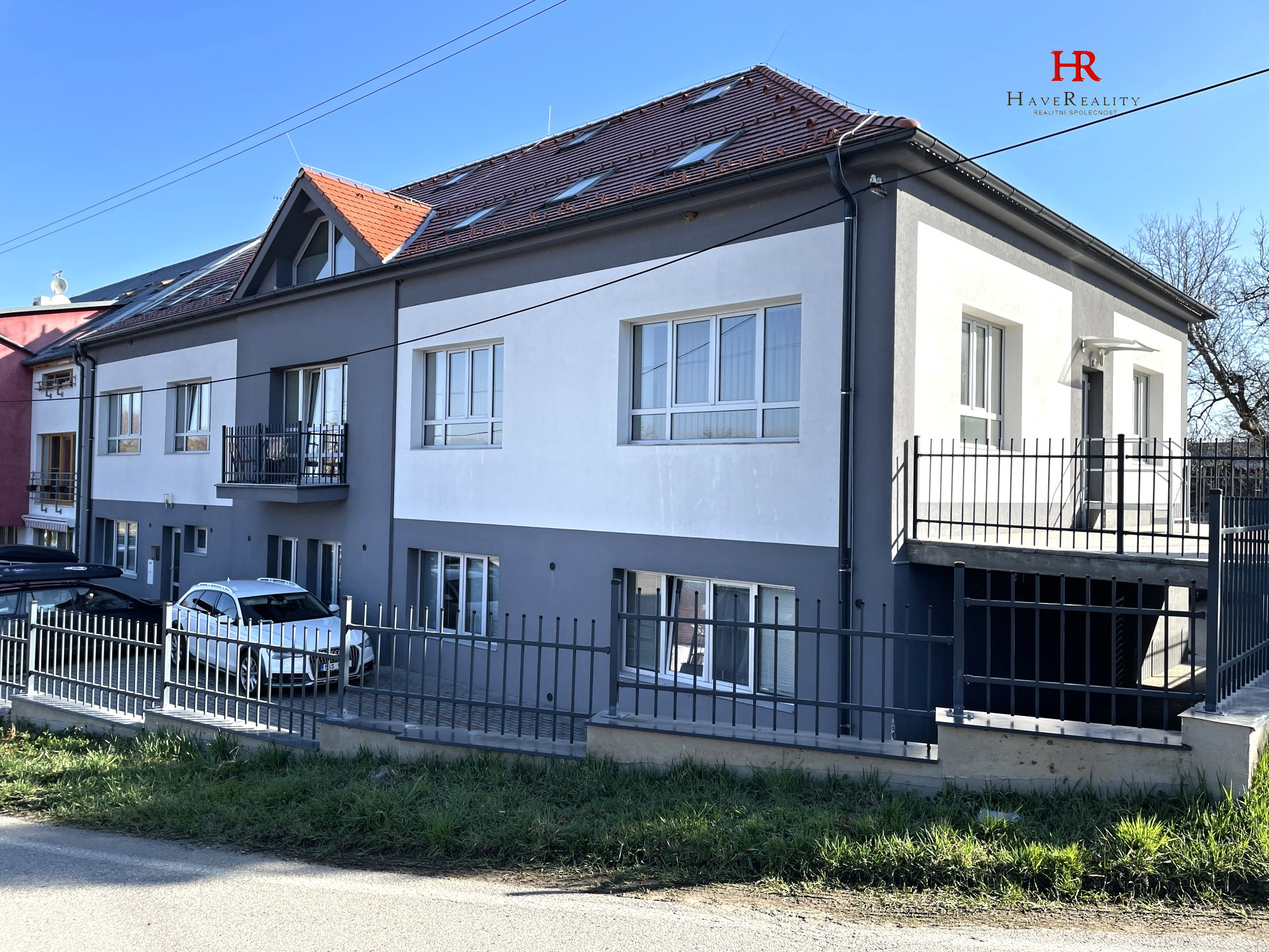 Pronájem bytu 2+kk s parkovacím stáním, 48 m2, Břežany u Lešan, okr. Benešov